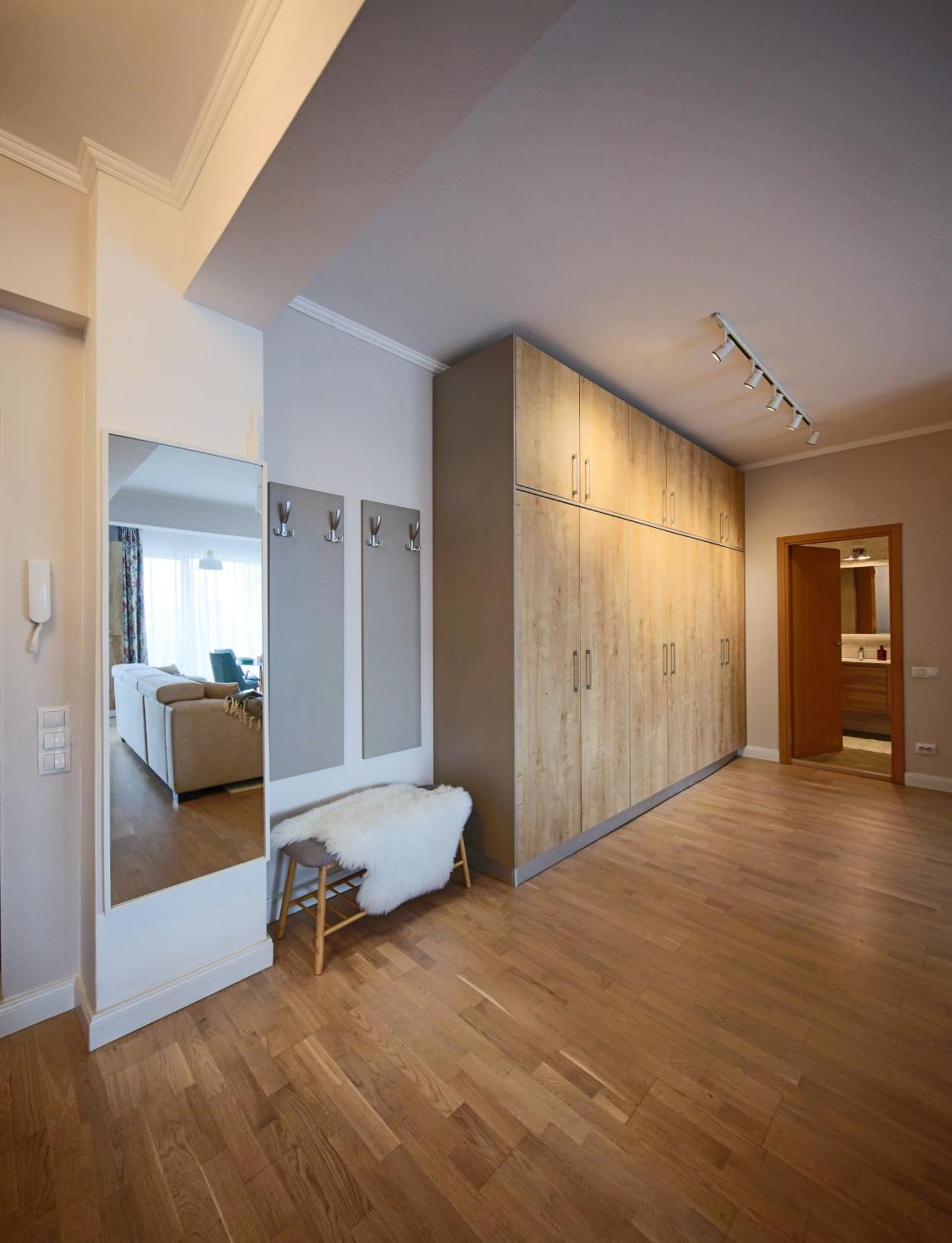 Stylish Condo - Parking And Balcony クルージュ＝ナポカ エクステリア 写真