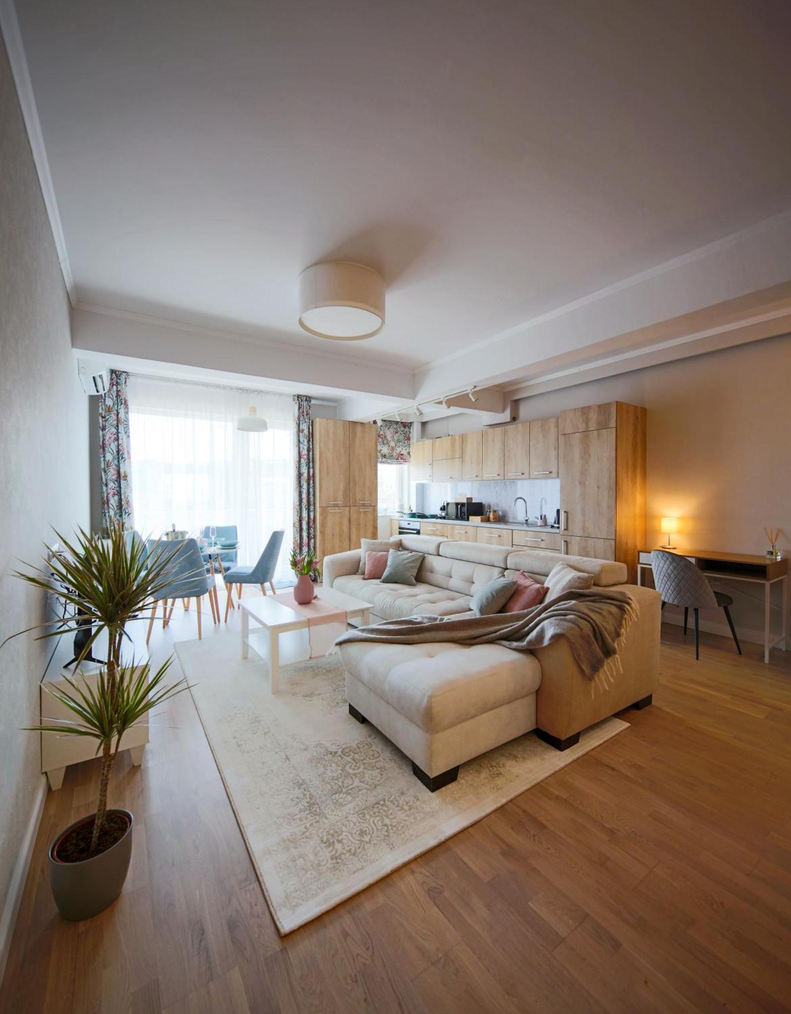 Stylish Condo - Parking And Balcony クルージュ＝ナポカ エクステリア 写真