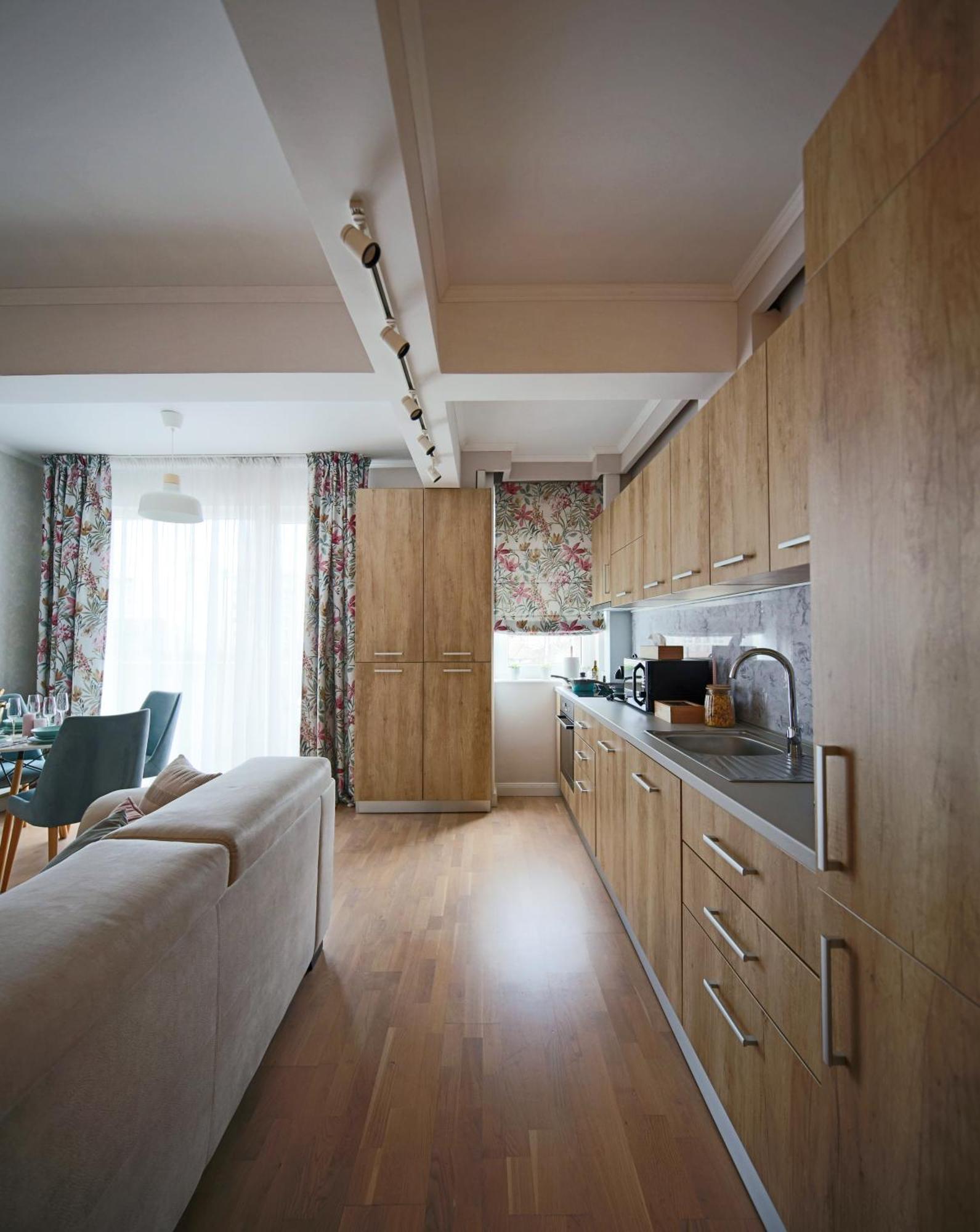 Stylish Condo - Parking And Balcony クルージュ＝ナポカ エクステリア 写真